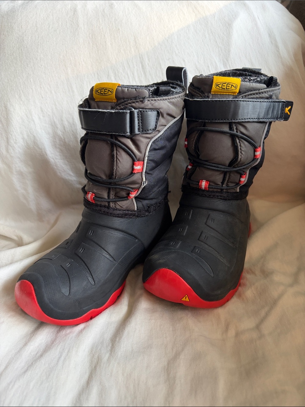 Keen Kids Black, Gray and Red Winter Snow Boots